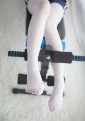 漂亮的保姆 电影_DVD神马影院手机在线